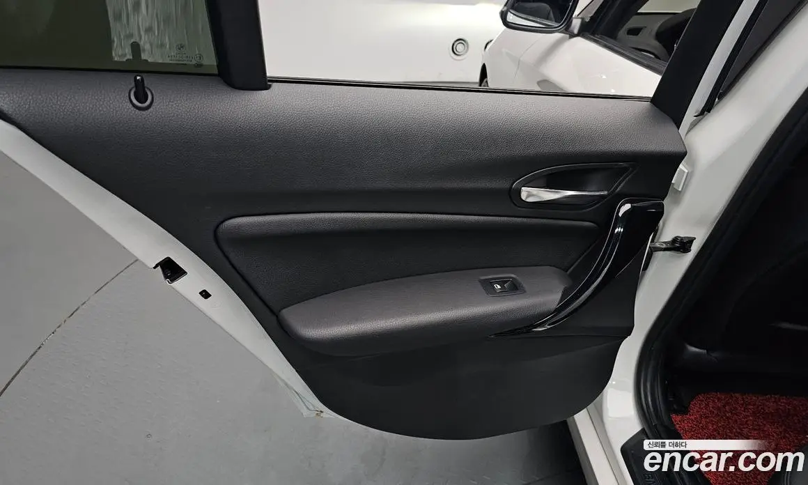 BMW 1 серия 2016 2.0 автомат (гидро), фото 14
