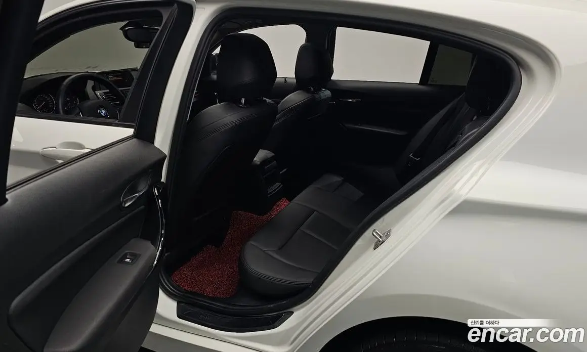 BMW 1 серия 2016 2.0 автомат (гидро), фото 16