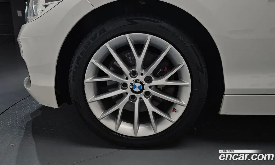 BMW 1 серия 2016 2.0 автомат (гидро), фото 4