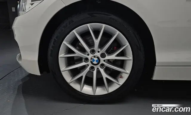 BMW 1 серия 2016 2.0 автомат (гидро), миниатюра 4