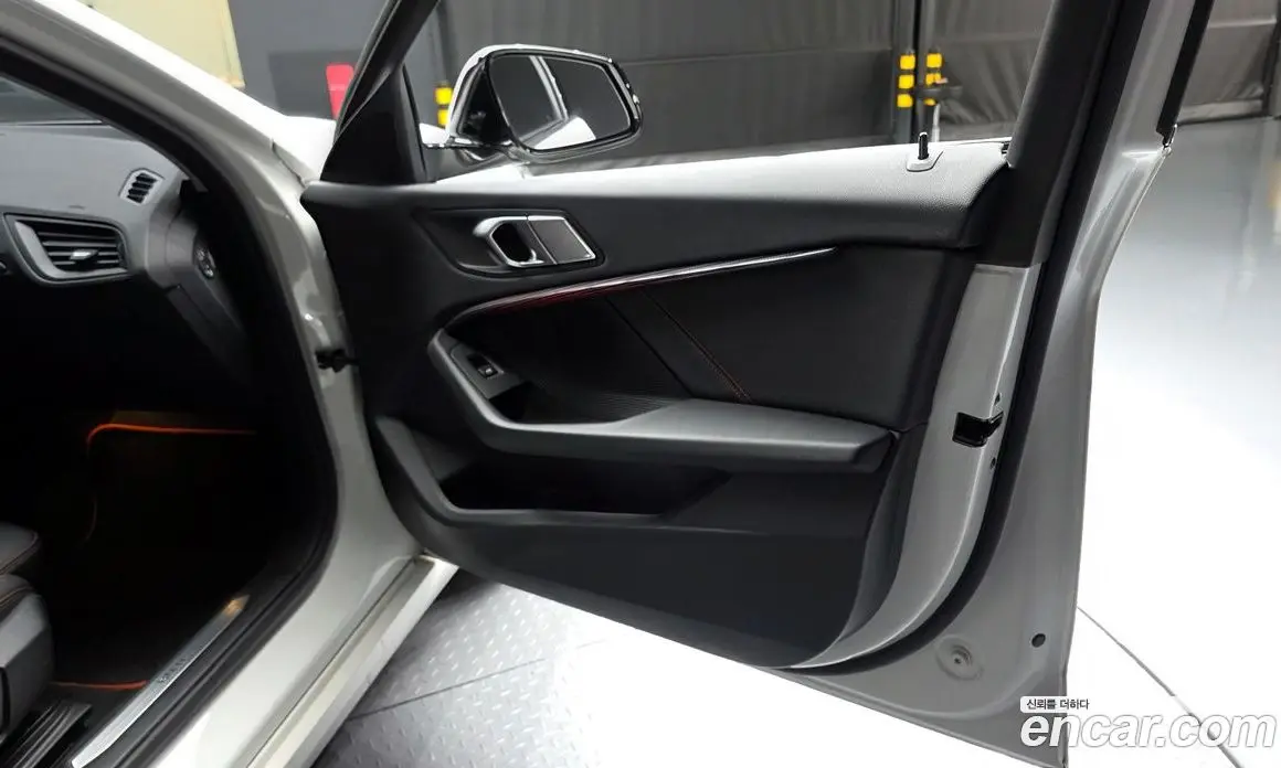 BMW 1 серия 2020 2.0 автомат (гидро), фото 14