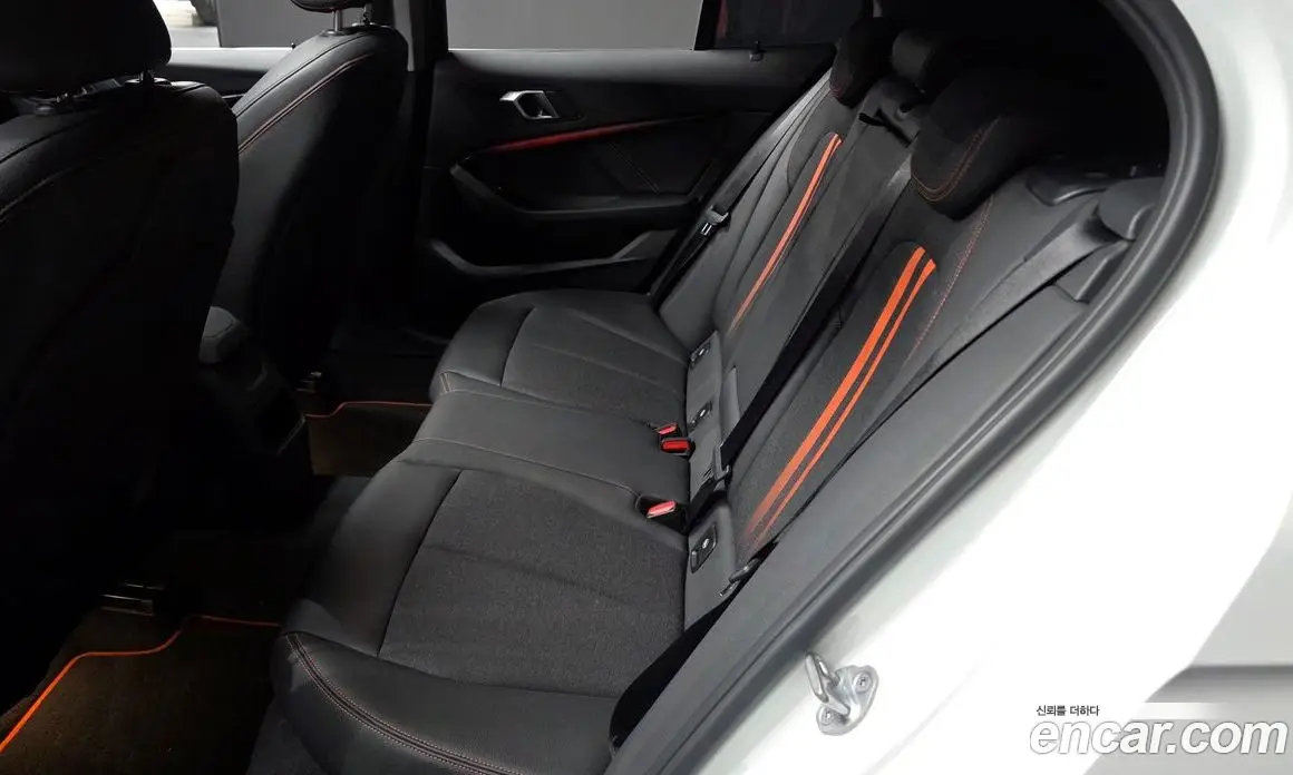 BMW 1 серия 2020 2.0 автомат (гидро), фото 16