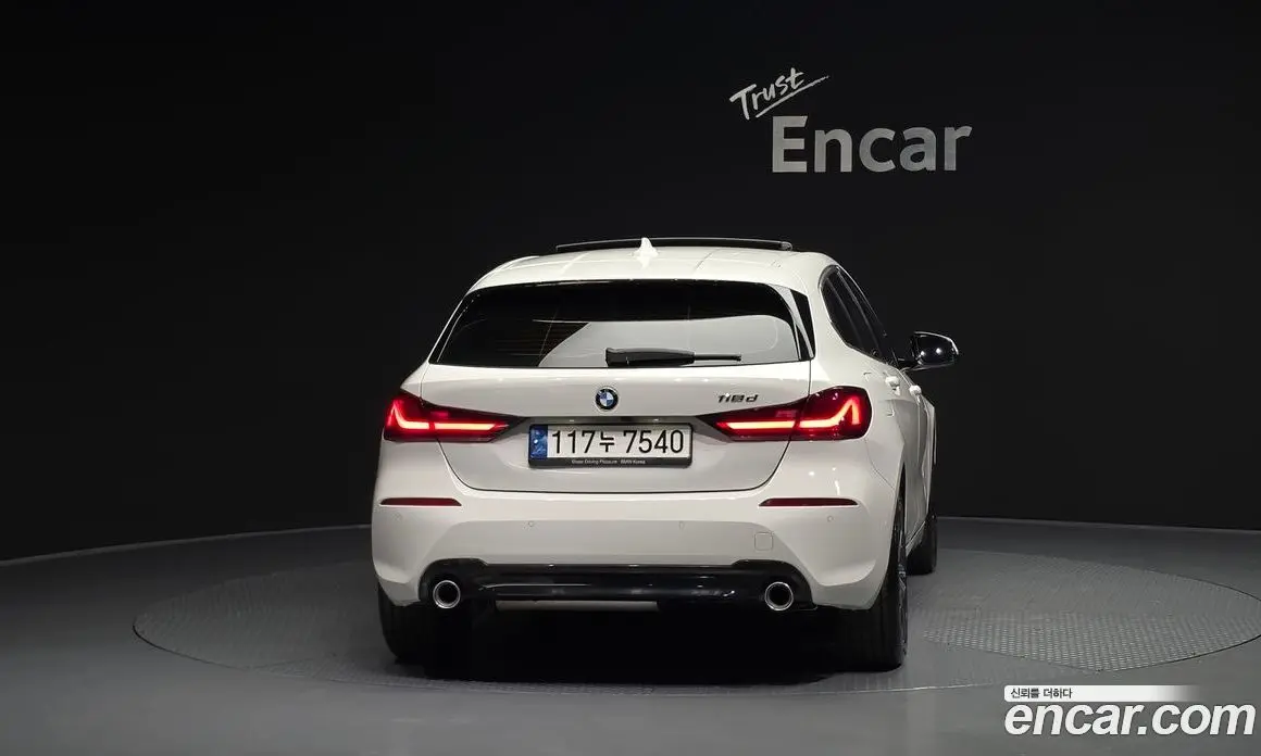 BMW 1 серия 2020 2.0 автомат (гидро), фото 4