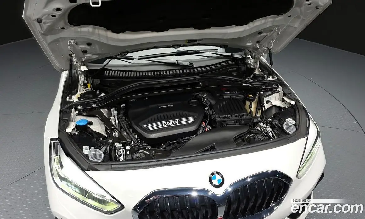 BMW 1 серия 2020 2.0 автомат (гидро), фото 6