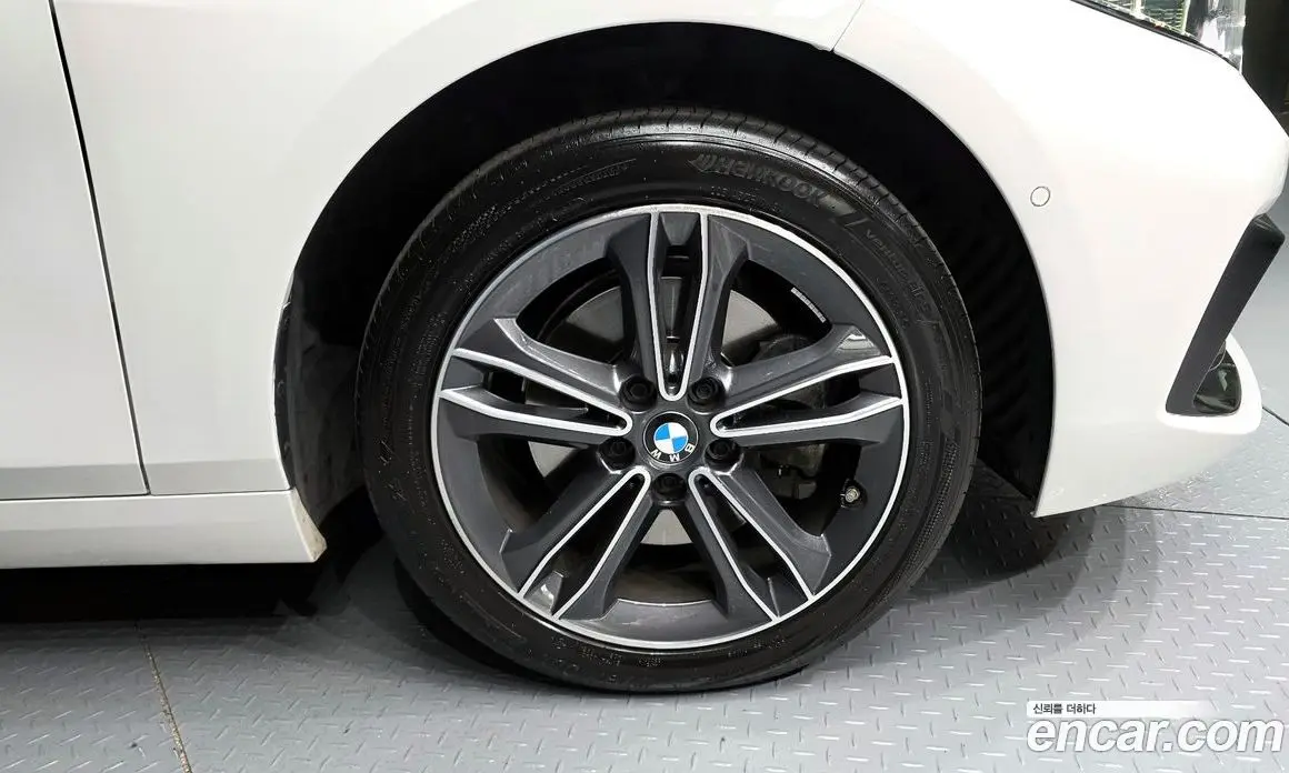 BMW 1 серия 2020 2.0 автомат (гидро), фото 7