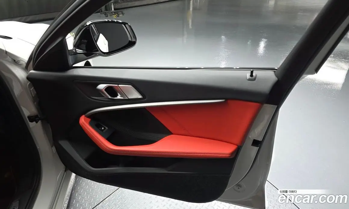 BMW 1 серия 2022 2.0 автомат (гидро), фото 14