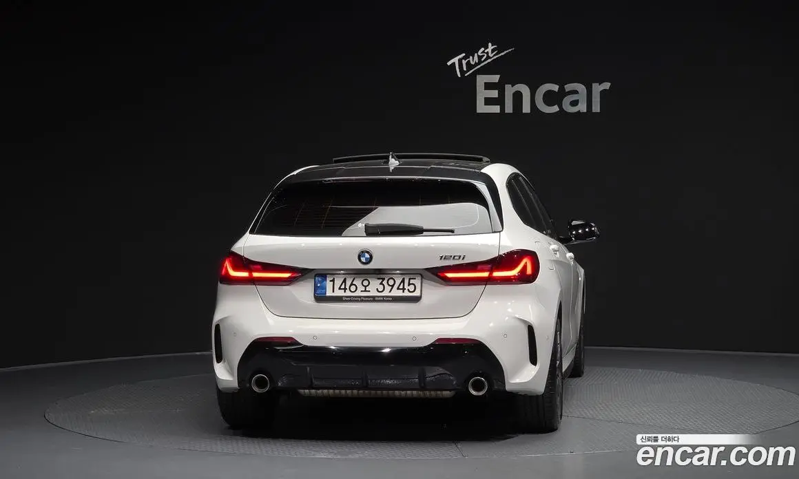 BMW 1 серия 2022 2.0 автомат (гидро), фото 4