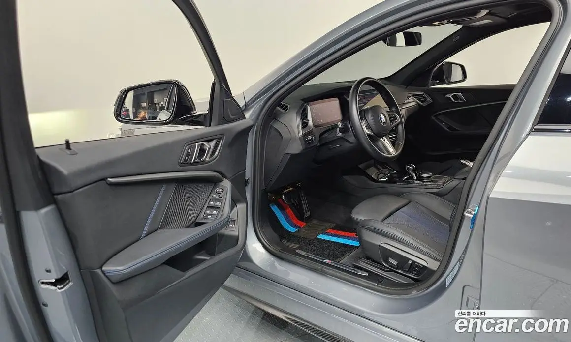 BMW 1 серия 2023 2.0 автомат (гидро), фото 13 BMW 1 серия 2023 2.0 автомат (гидро), фото 13