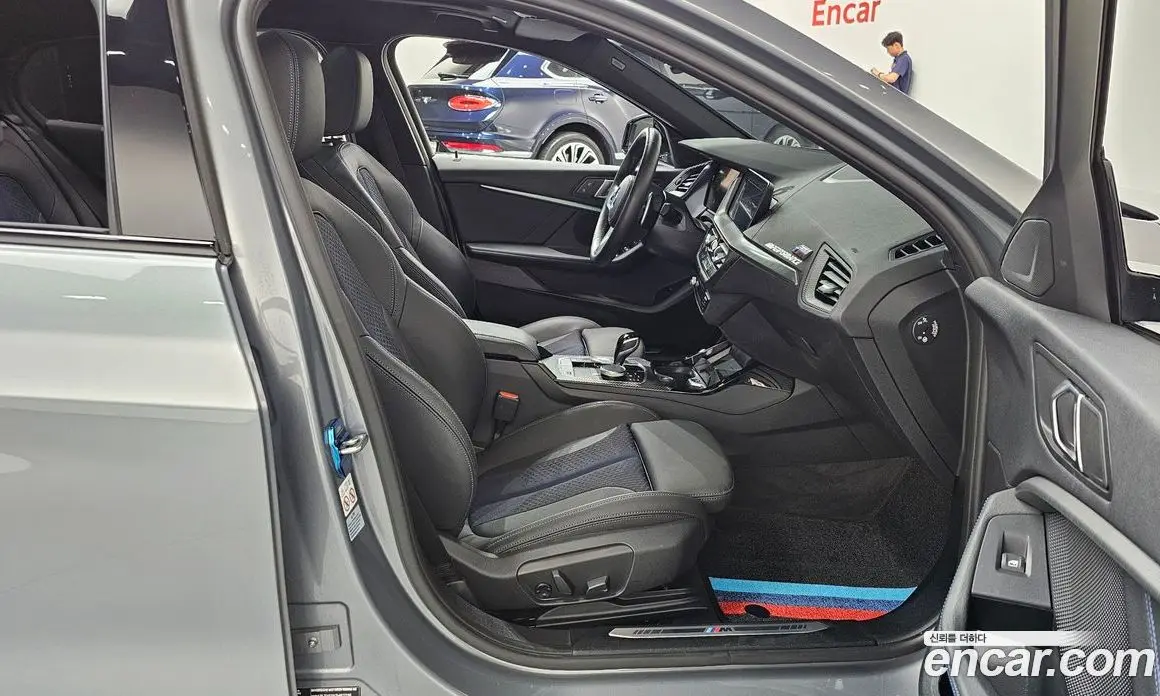 BMW 1 серия 2023 2.0 автомат (гидро), фото 16 BMW 1 серия 2023 2.0 автомат (гидро), фото 16