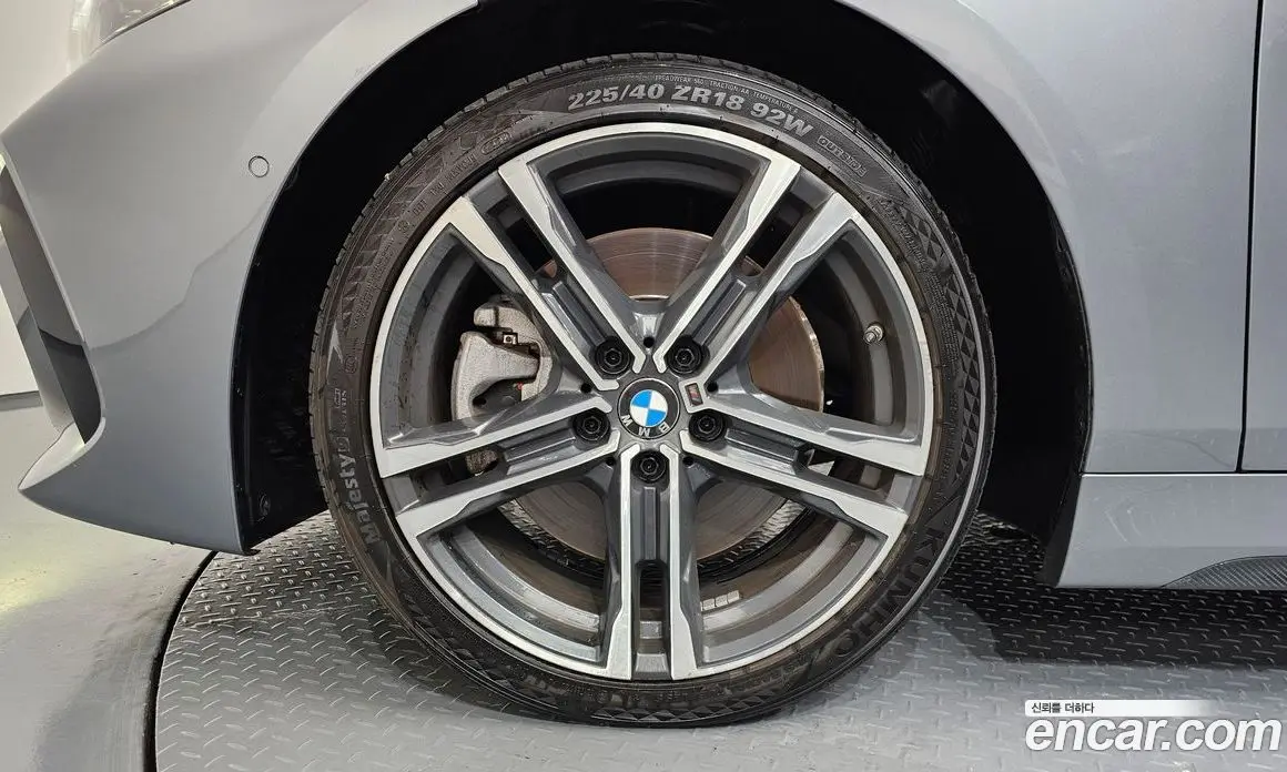 BMW 1 серия 2023 2.0 автомат (гидро), фото 5 BMW 1 серия 2023 2.0 автомат (гидро), фото 5