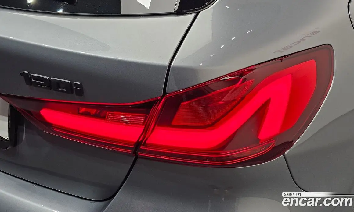 BMW 1 серия 2023 2.0 автомат (гидро), фото 9 BMW 1 серия 2023 2.0 автомат (гидро), фото 9