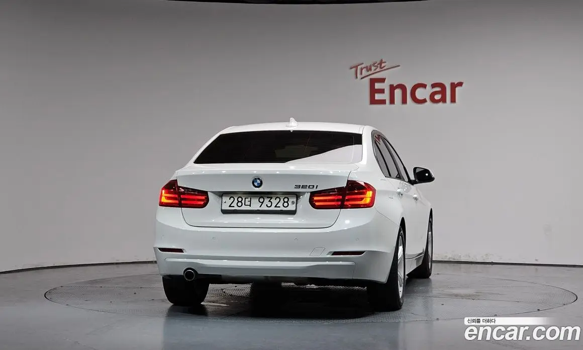 BMW 3 серия 2015 2.0 автомат (гидро), фото 3
