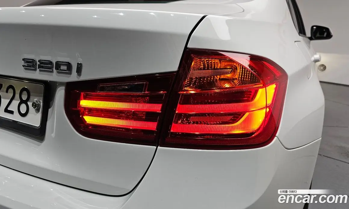 BMW 3 серия 2015 2.0 автомат (гидро), фото 8