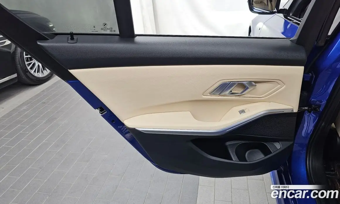 BMW 3 серия 2023 2.0 автомат (гидро), фото 15