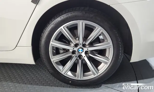 BMW 5 серия 2018 2.0 автомат (гидро), миниатюра 6 BMW 5 серия 2018 2.0 автомат (гидро), миниатюра 6