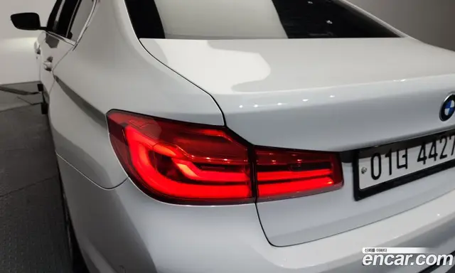 BMW 5 серия 2018 2.0 автомат (гидро), миниатюра 8 BMW 5 серия 2018 2.0 автомат (гидро), миниатюра 8