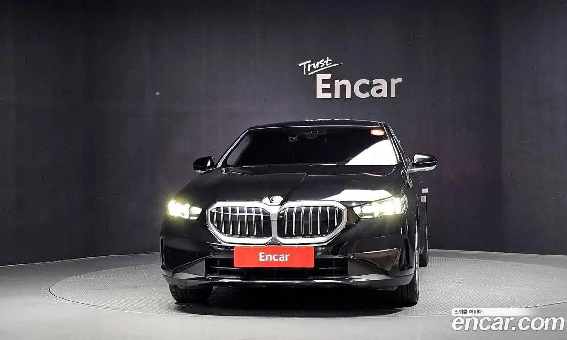 BMW 5 серия 2023 2.0 автомат (гидро), фото 3