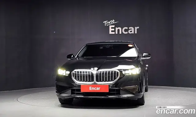 BMW 5 серия 2023 2.0 автомат (гидро), миниатюра 3