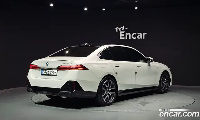 BMW 5 серия 2024 2.0 автомат (гидро), миниатюра 2