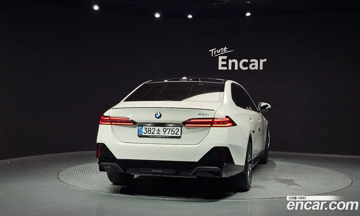 BMW 5 серия 2024 2.0 автомат (гидро), фото 4