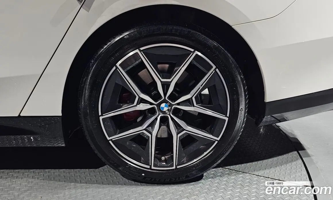 BMW 5 серия 2024 2.0 автомат (гидро), фото 7