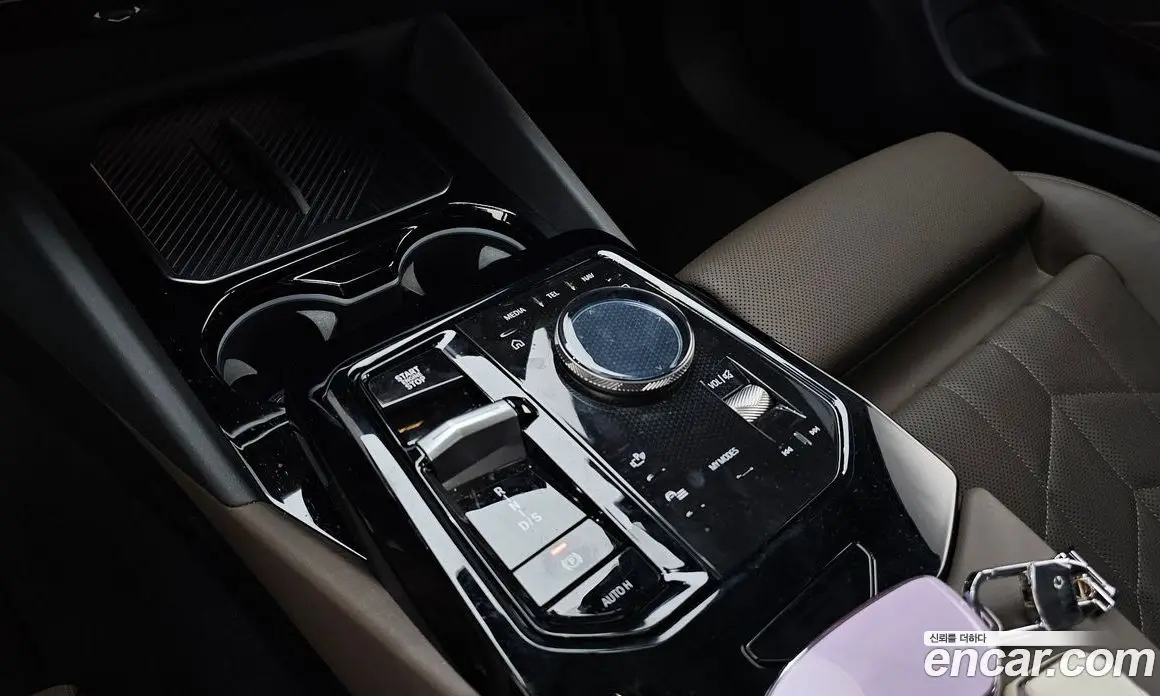 BMW 5 серия 2024 2.0 автомат (гидро), фото 12