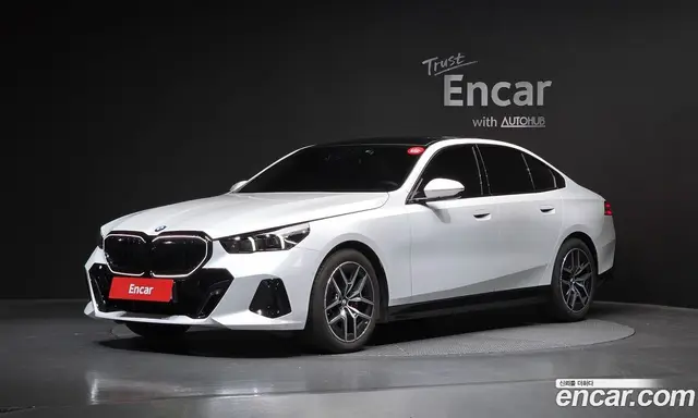 BMW 5 серия, 2025, 6 002 км