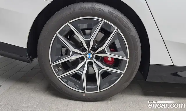 BMW 5 серия 2025 2.0 автомат (гидро), миниатюра 5 BMW 5 серия 2025 2.0 автомат (гидро), миниатюра 5