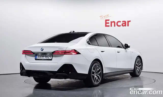 BMW 5 серия, 2025, 6 362 км