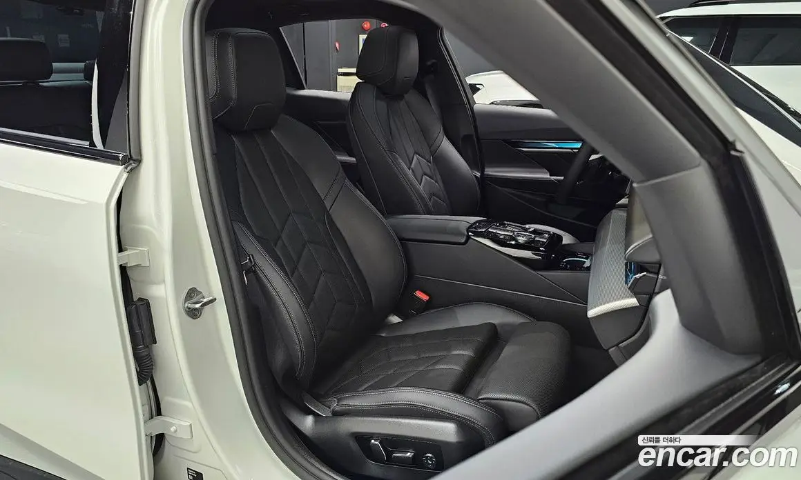 BMW 5 серия 2025 2.0 автомат (гидро), фото 12