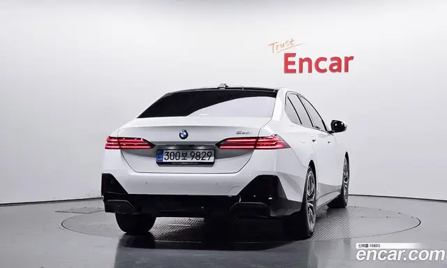 BMW 5 серия 2025 2.0 автомат (гидро), миниатюра 3