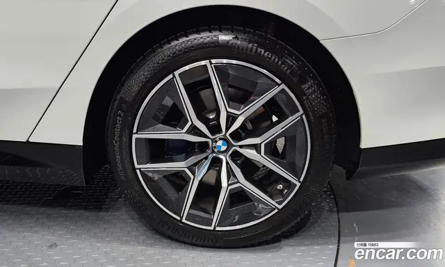 BMW 5 серия 2025 2.0 автомат (гидро), миниатюра 6