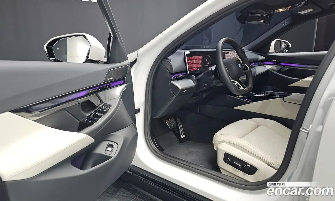 BMW 5 серия 2025 2.0 автомат (гидро), фото 13