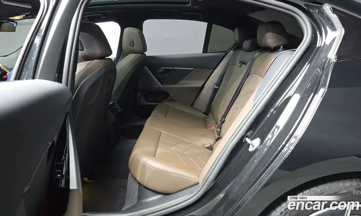 BMW 5 серия 2025 2.0 автомат (гидро), фото 18 BMW 5 серия 2025 2.0 автомат (гидро), фото 18