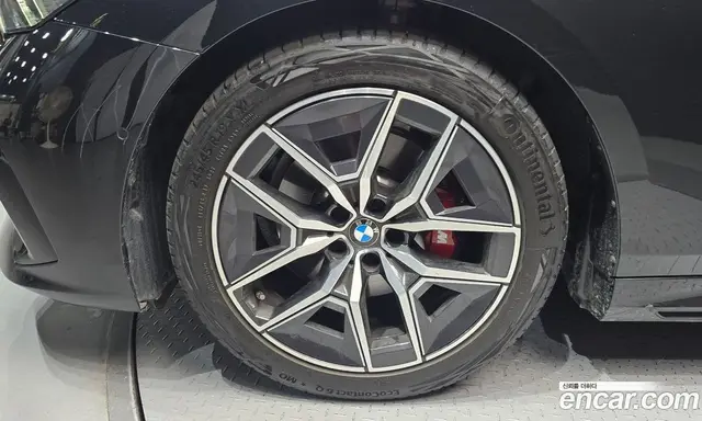 BMW 5 серия 2025 2.0 автомат (гидро), миниатюра 5 BMW 5 серия 2025 2.0 автомат (гидро), миниатюра 5