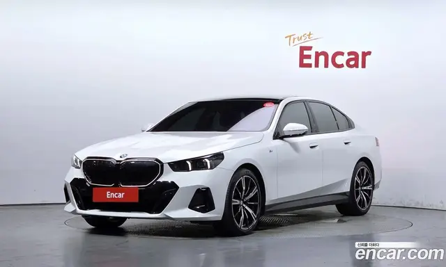 BMW 5 серия, 2025, 40 297 км