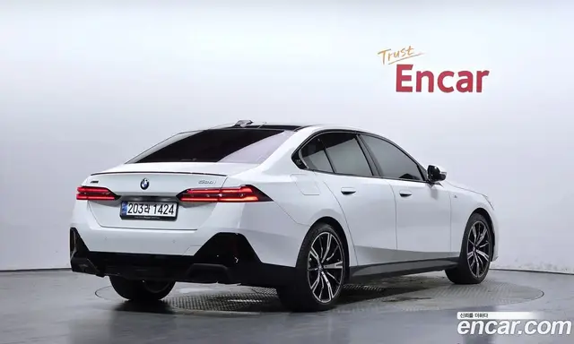 BMW 5 серия 2025 2.0 автомат (гидро), миниатюра 2 BMW 5 серия 2025 2.0 автомат (гидро), миниатюра 2