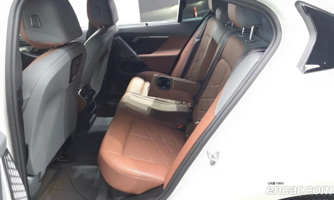 BMW 5 серия 2025 2.0 автомат (гидро), фото 18 BMW 5 серия 2025 2.0 автомат (гидро), фото 18
