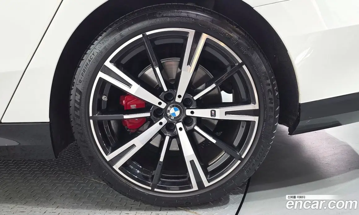 BMW 5 серия 2025 2.0 автомат (гидро), фото 7 BMW 5 серия 2025 2.0 автомат (гидро), фото 7