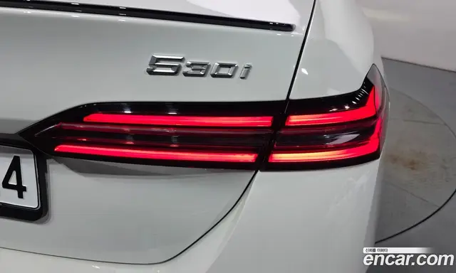 BMW 5 серия 2025 2.0 автомат (гидро), миниатюра 9 BMW 5 серия 2025 2.0 автомат (гидро), миниатюра 9
