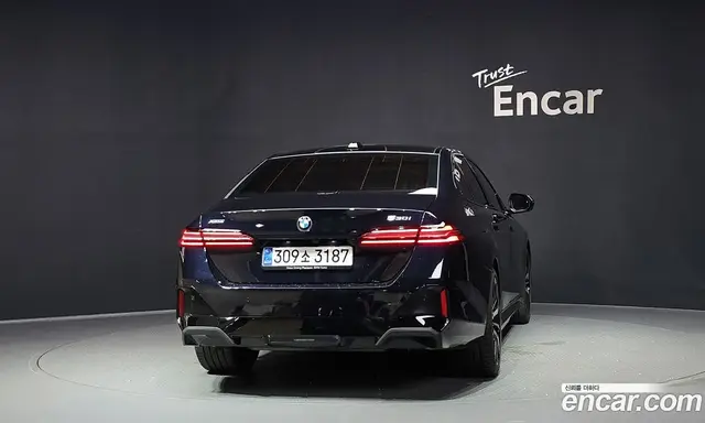 BMW 5 серия 2026 2.0 автомат (гидро), миниатюра 4 BMW 5 серия 2026 2.0 автомат (гидро), миниатюра 4
