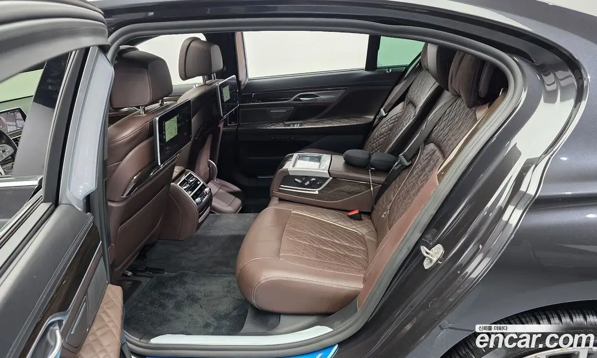 BMW 7 серия 2021 3.0 автомат (гидро), фото 16