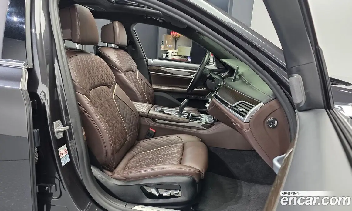 BMW 7 серия 2021 3.0 автомат (гидро), фото 17