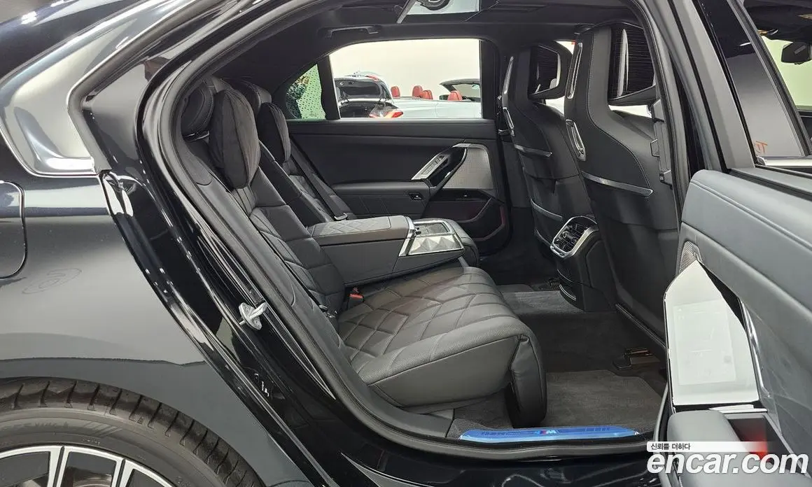 BMW 7 серия 2025 3.0 автомат (гидро), фото 17 BMW 7 серия 2025 3.0 автомат (гидро), фото 17