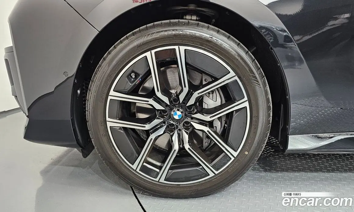 BMW 7 серия 2025 3.0 автомат (гидро), фото 5 BMW 7 серия 2025 3.0 автомат (гидро), фото 5