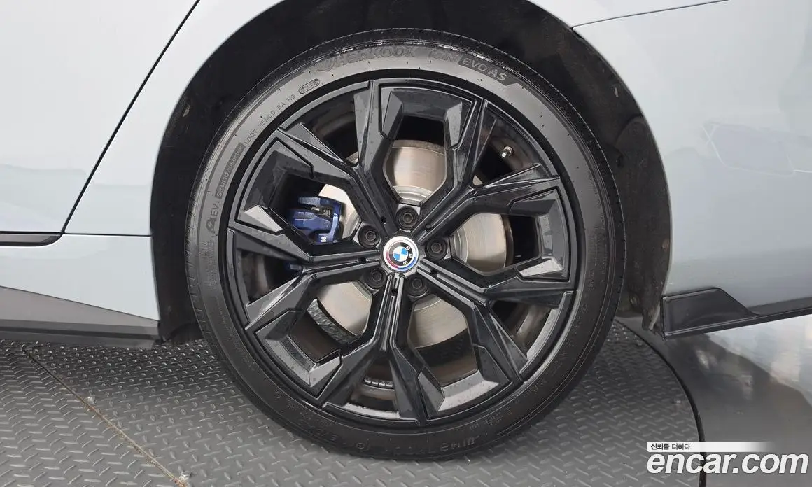 BMW i4 2022 0.2 автомат (гидро), фото 7