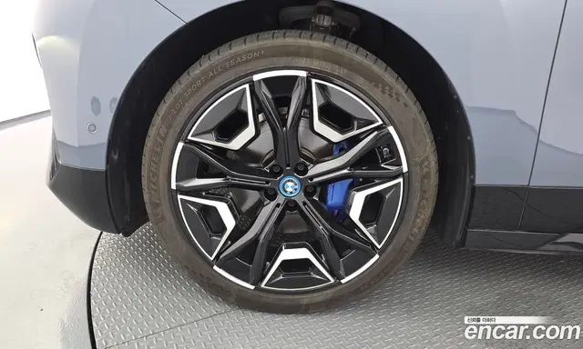 BMW iX 2024 0.3 автомат (гидро), миниатюра 5