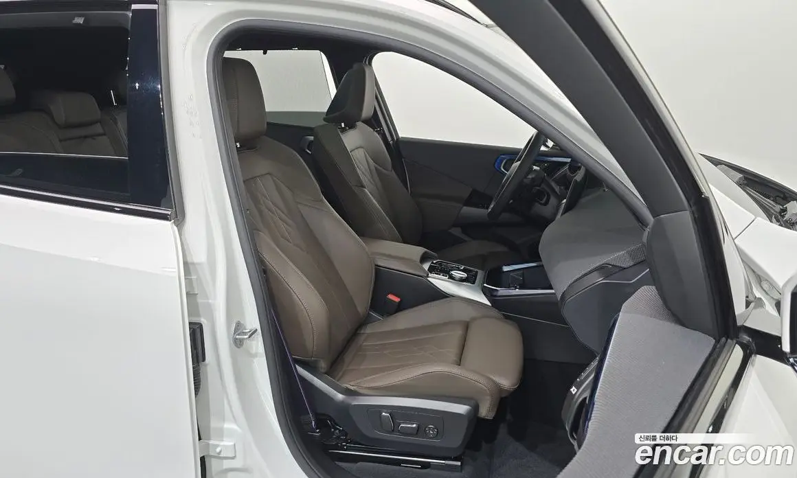 BMW X3 2025 2.0 автомат (гидро), фото 16 BMW X3 2025 2.0 автомат (гидро), фото 16