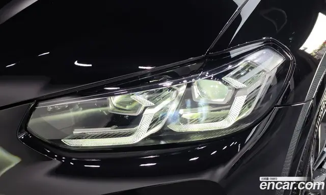 BMW X4 2025 2.0 автомат (гидро), миниатюра 8