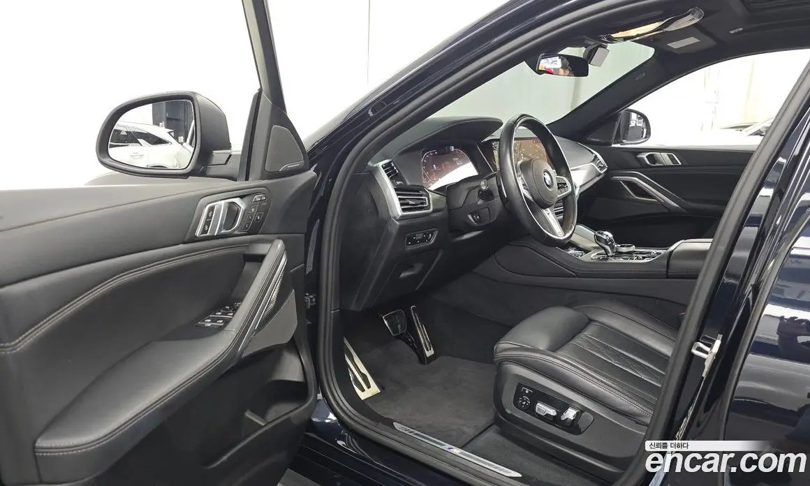BMW X6 2023 3.0 автомат (гидро), фото 13